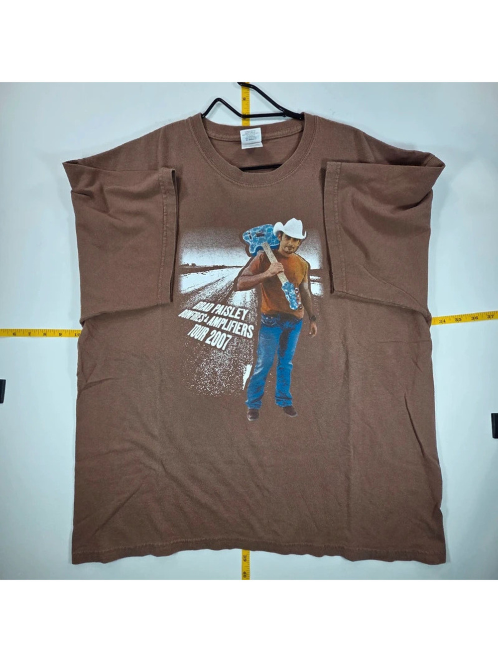 Brad Paisley Bonfires & Amplifiers 2007 tour graphic t-shirt
